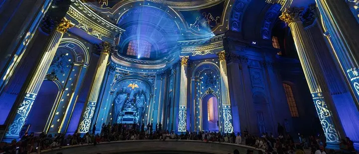 AURA Invalides, Projektions-Show in Paris